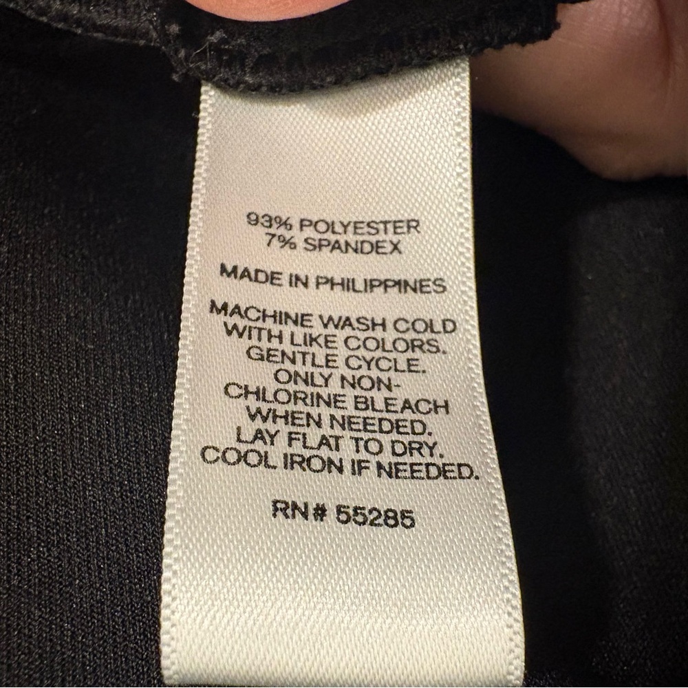 Express Black Asymmetrical Hem Zip-Back‎ Crop Top Women’s Medium Sleveless - Picture 5 of 5